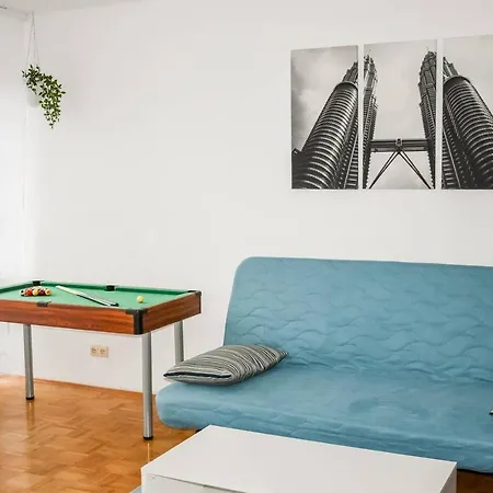 Zentrale Mit Netflix Nahe Bahnhof Uni Stadt *